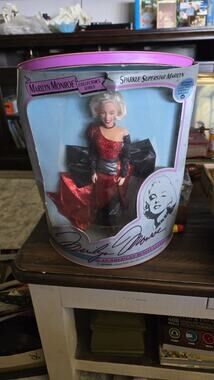 MARILYN MONROE COLLECTOR'S SERIES "SPARKLE SUPERSTAR" BRAND NEW 1993 "NUMBERED"